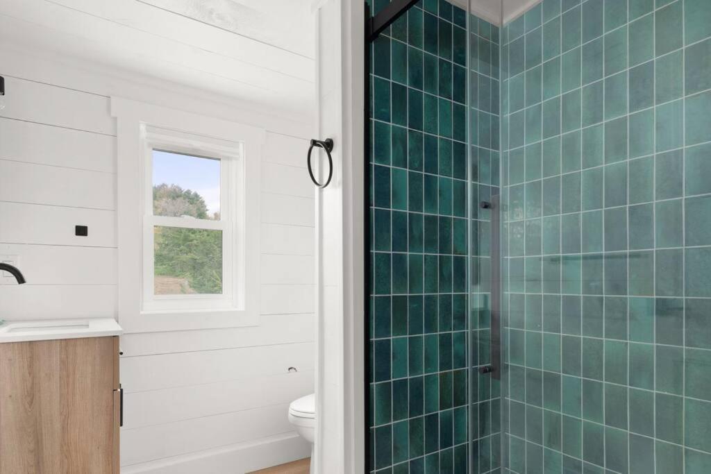 Charming & Freshly Restored Farmhouse 1 Mile From Center Of Stowe Kültér fotó