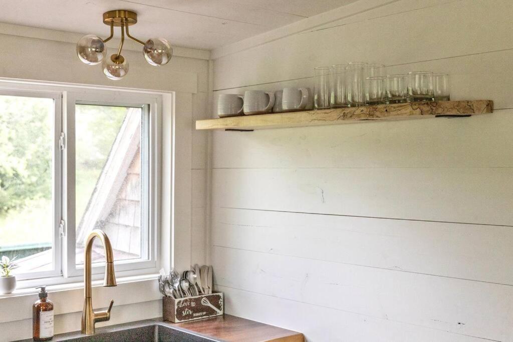 Charming & Freshly Restored Farmhouse 1 Mile From Center Of Stowe Kültér fotó